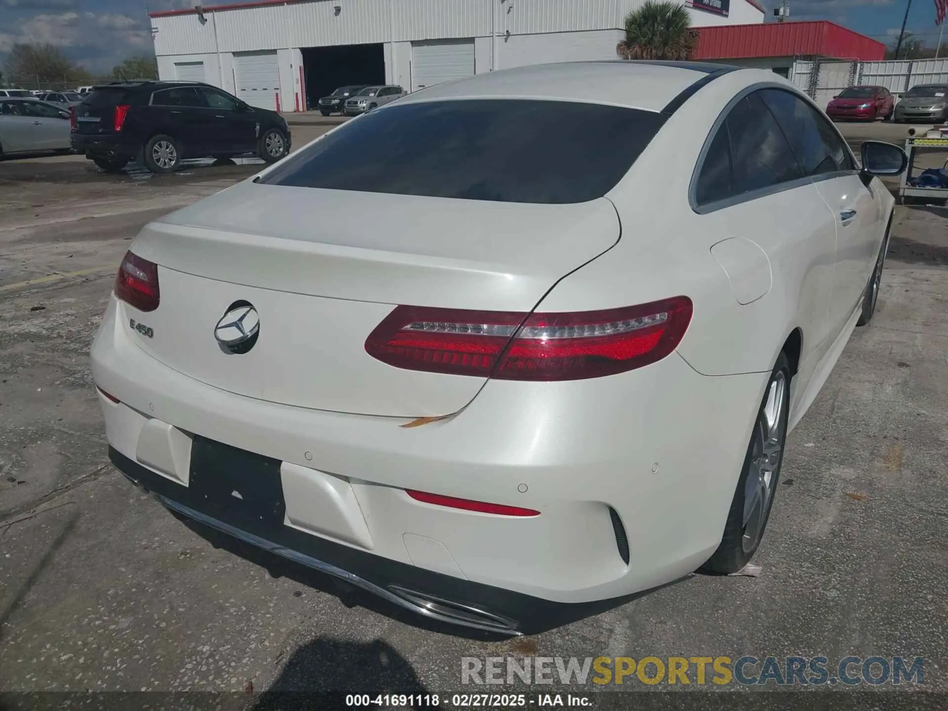 4 fotografías del automóvil dañado WDD1J6HB8KF074413 MERCEDES-BENZ E 450 2019