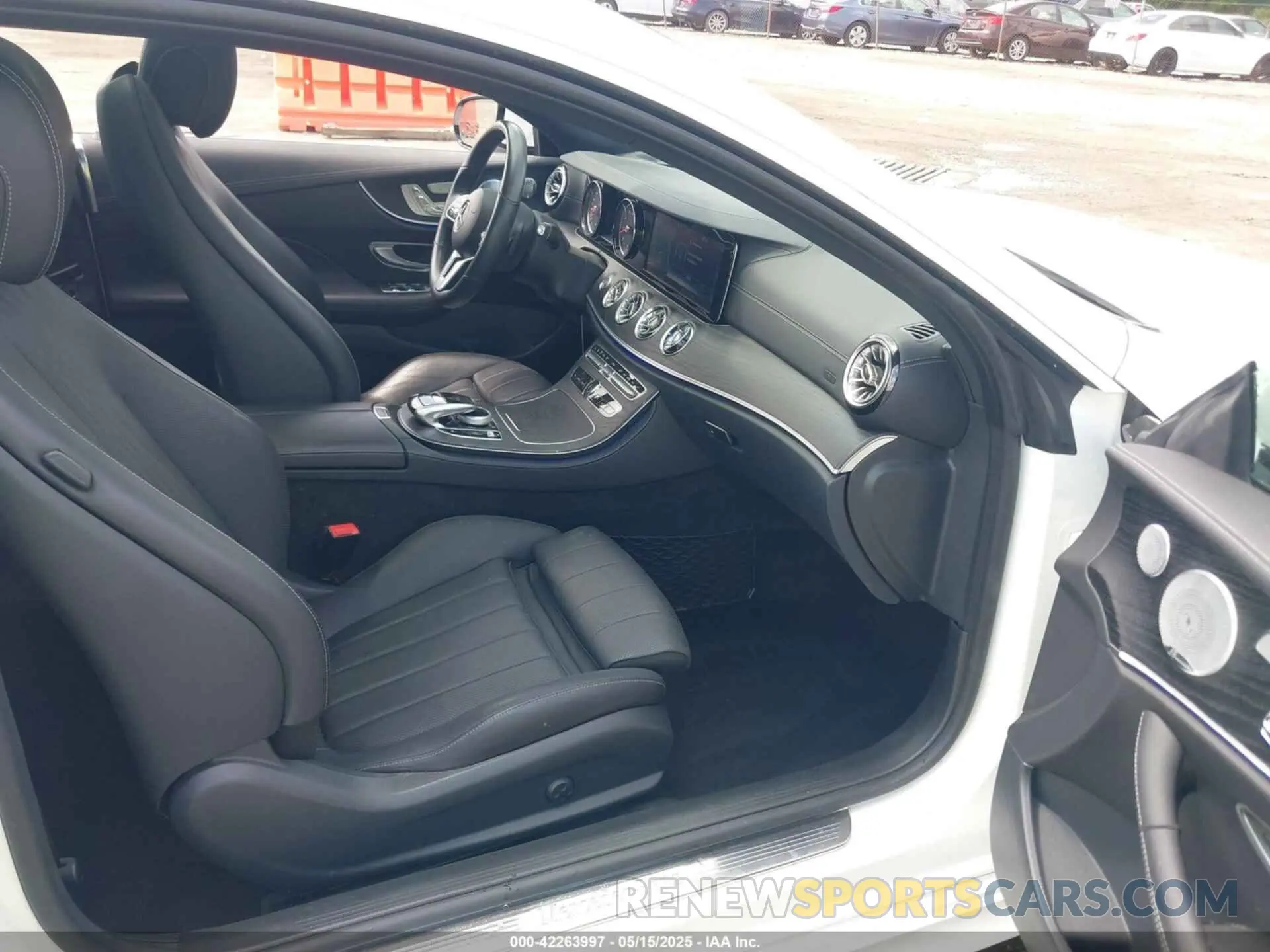 5 fotografías del automóvil dañado WDD1J6JB4KF101889 MERCEDES-BENZ E 450 2019