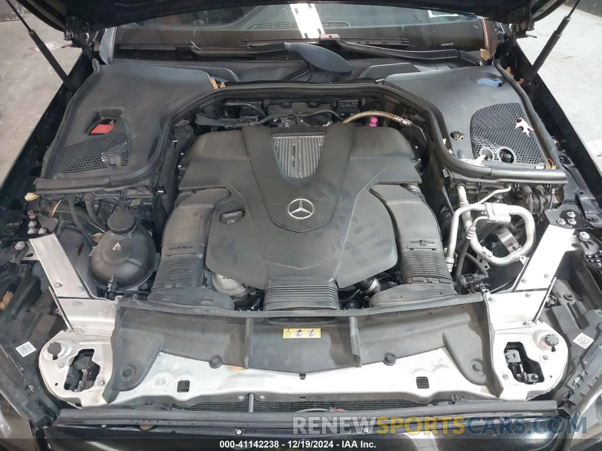 10 fotografías del automóvil dañado WDD1J6JB4KF117848 MERCEDES-BENZ E 450 2019