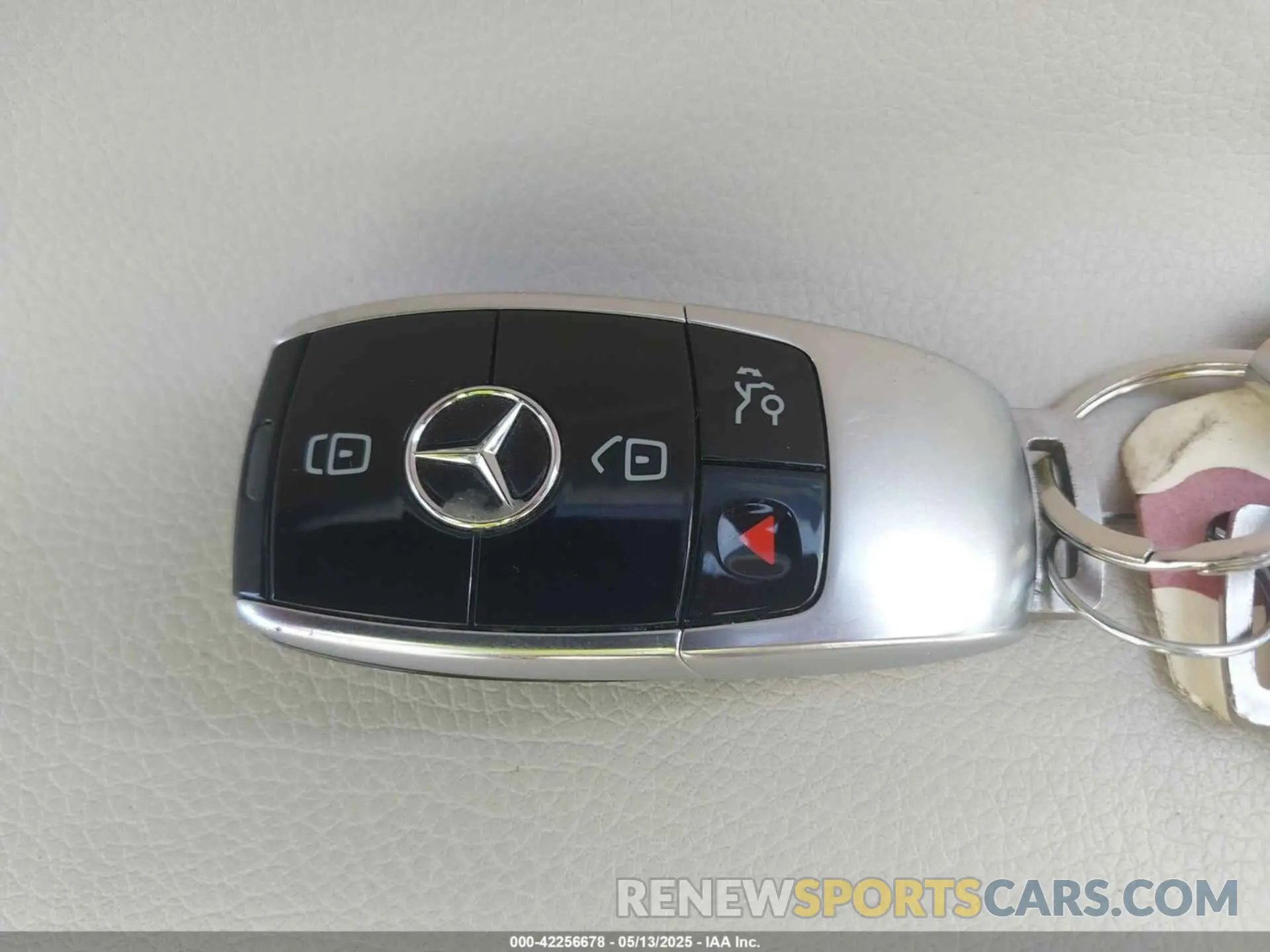 11 fotografías del automóvil dañado WDD1J6JB8KF072039 MERCEDES-BENZ E 450 2019