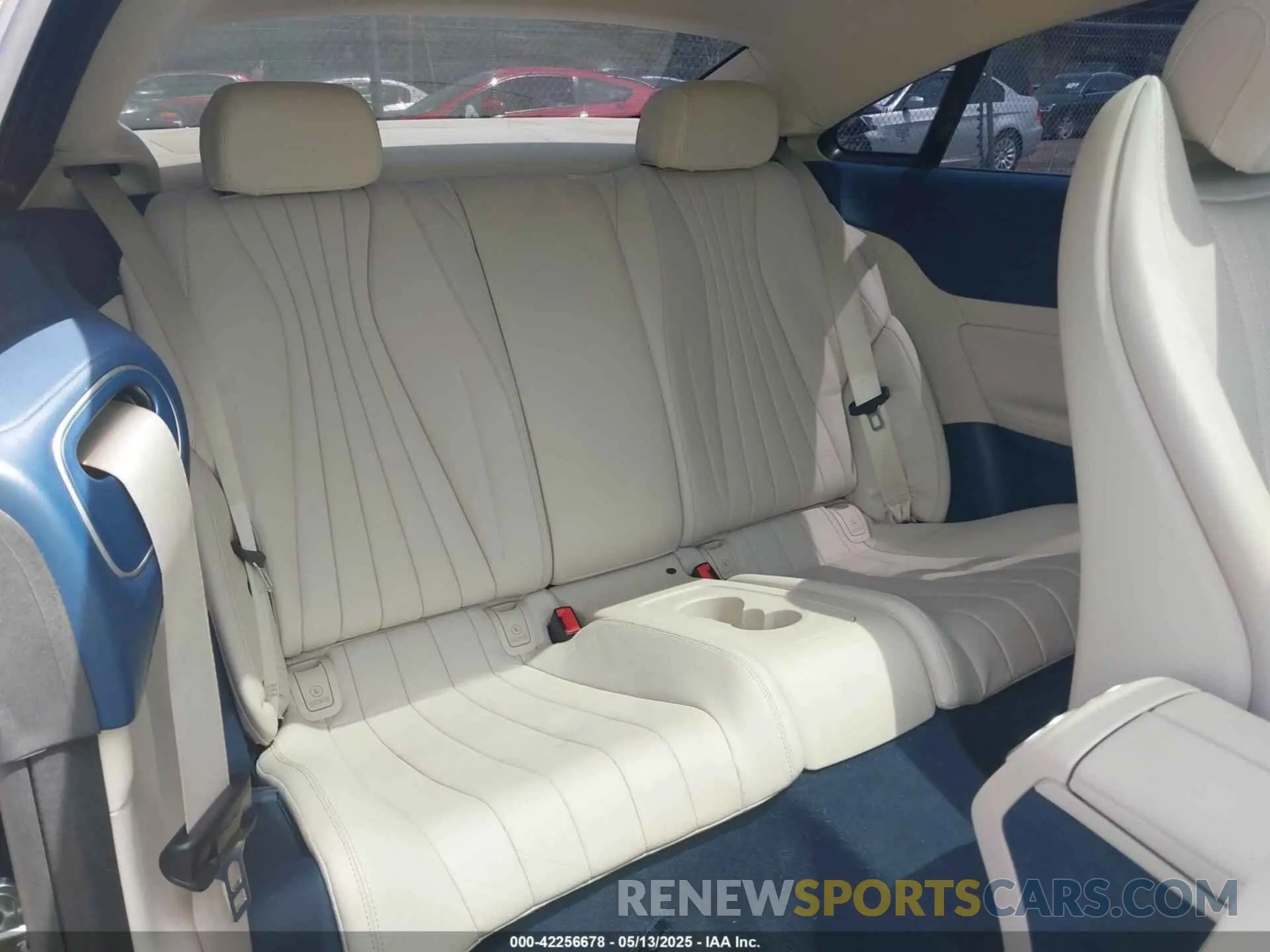 8 fotografías del automóvil dañado WDD1J6JB8KF072039 MERCEDES-BENZ E 450 2019