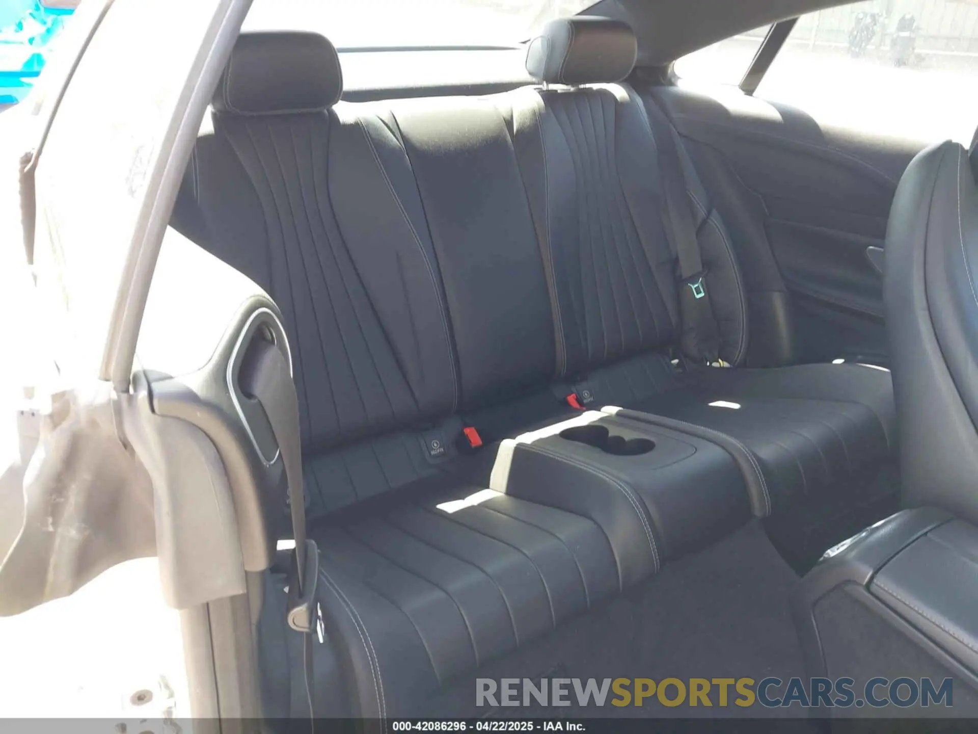 8 fotografías del automóvil dañado WDD1J6JB9KF081820 MERCEDES-BENZ E 450 2019