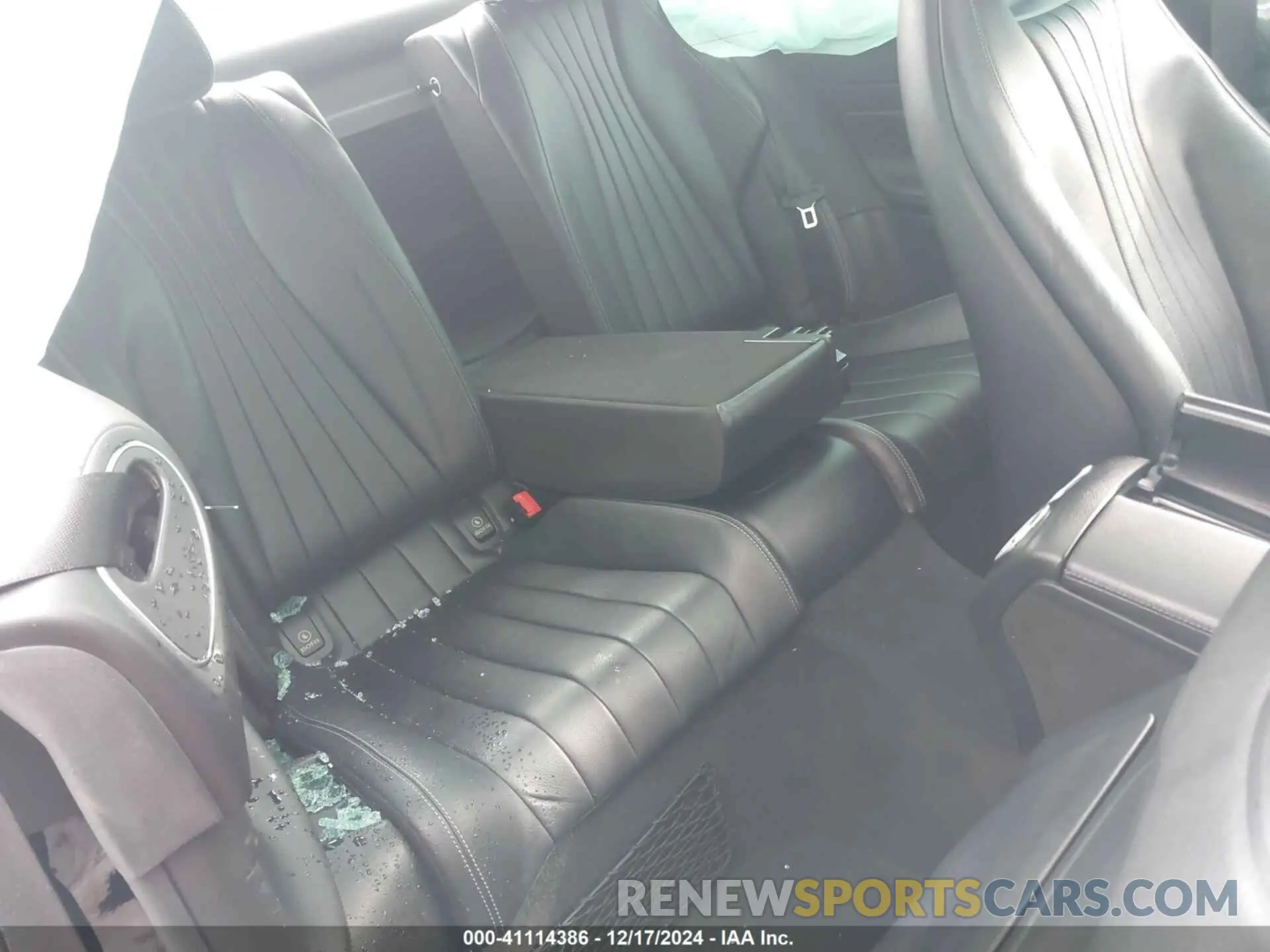 8 fotografías del automóvil dañado WDD1J6JBXKF114257 MERCEDES-BENZ E 450 2019