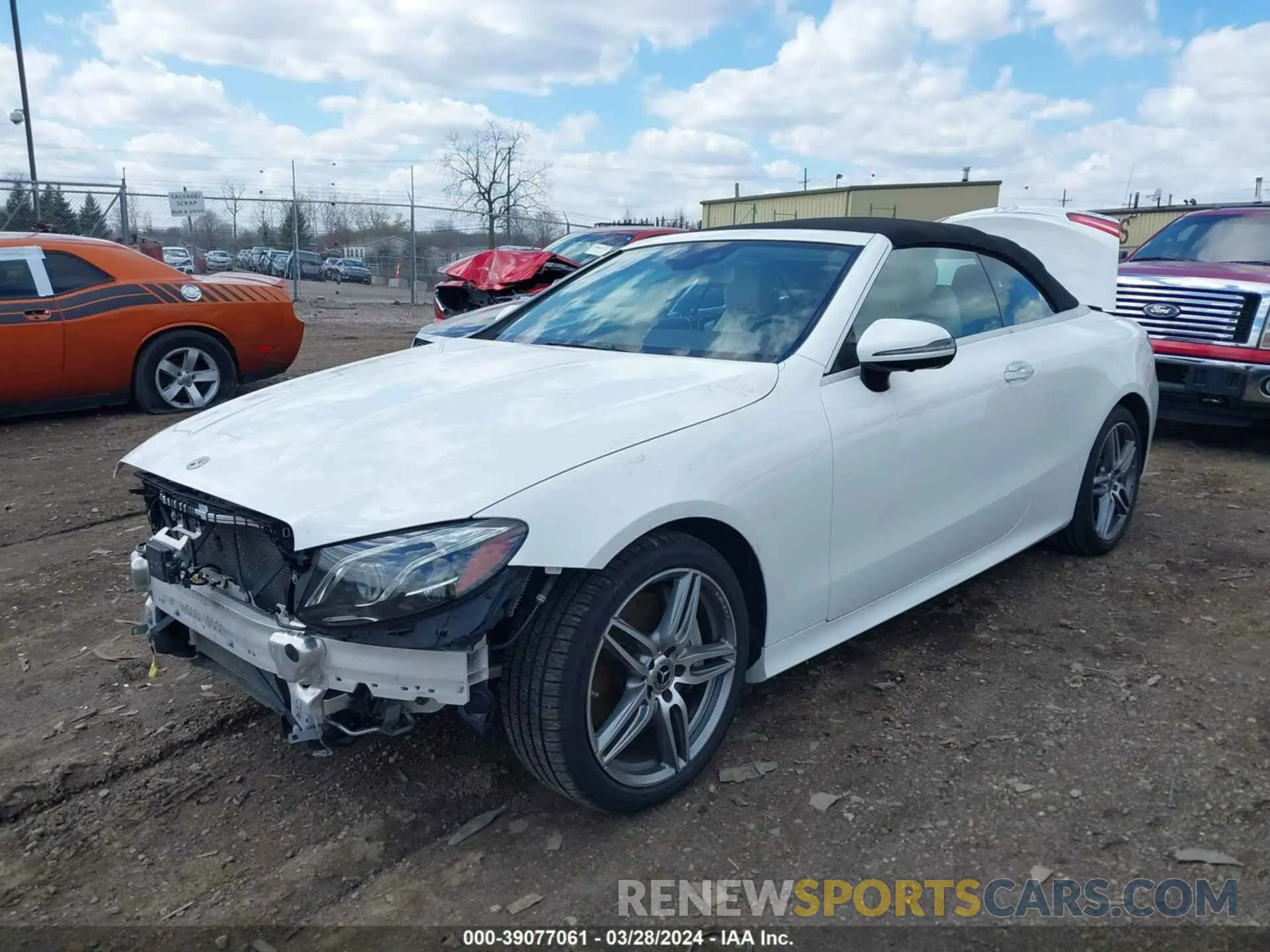 2 fotografías del automóvil dañado WDD1K6JB4KF101064 MERCEDES-BENZ E 450 2019