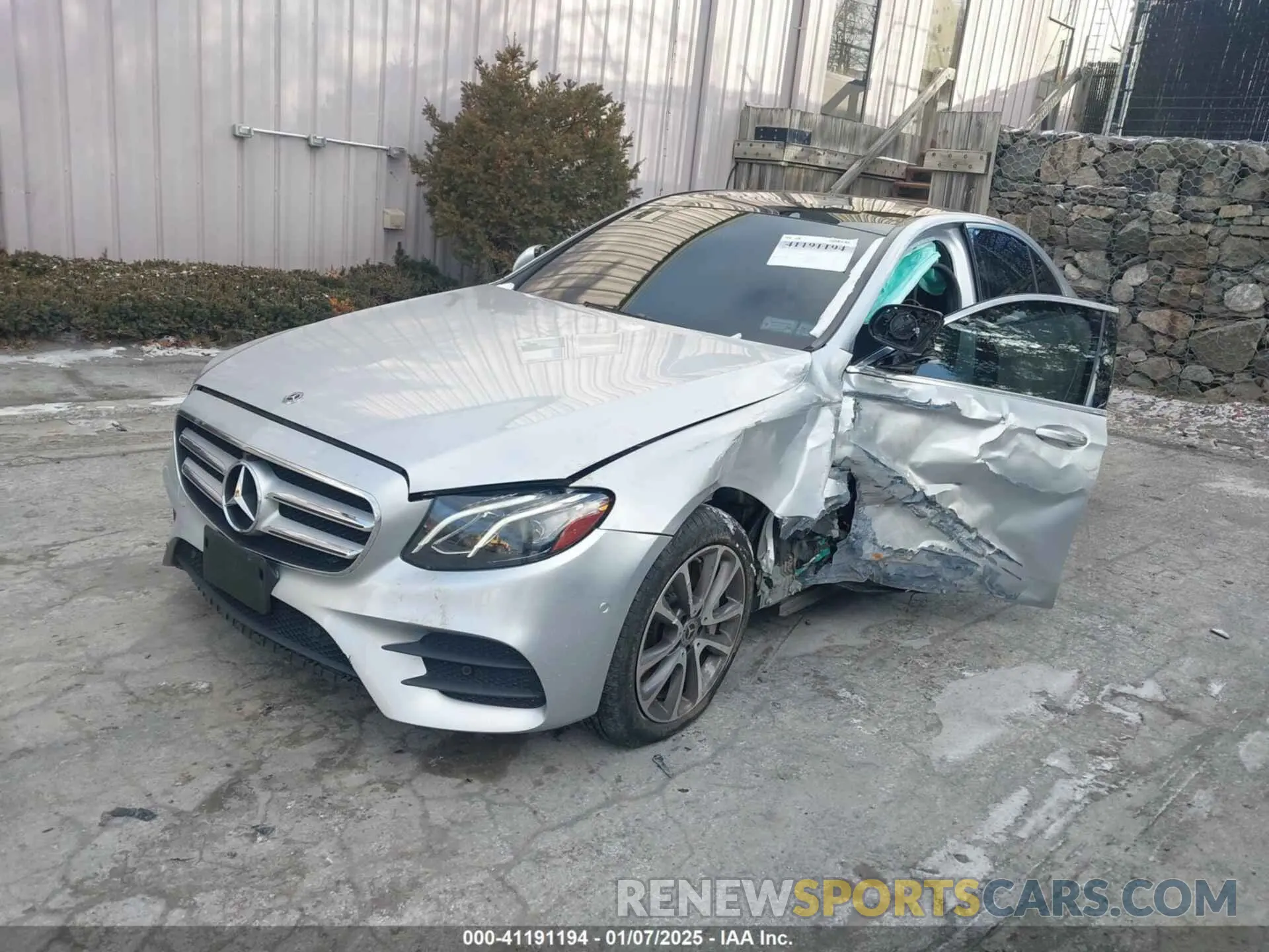2 fotografías del automóvil dañado W1KZF6JB1LA806636 MERCEDES-BENZ E 450 2020