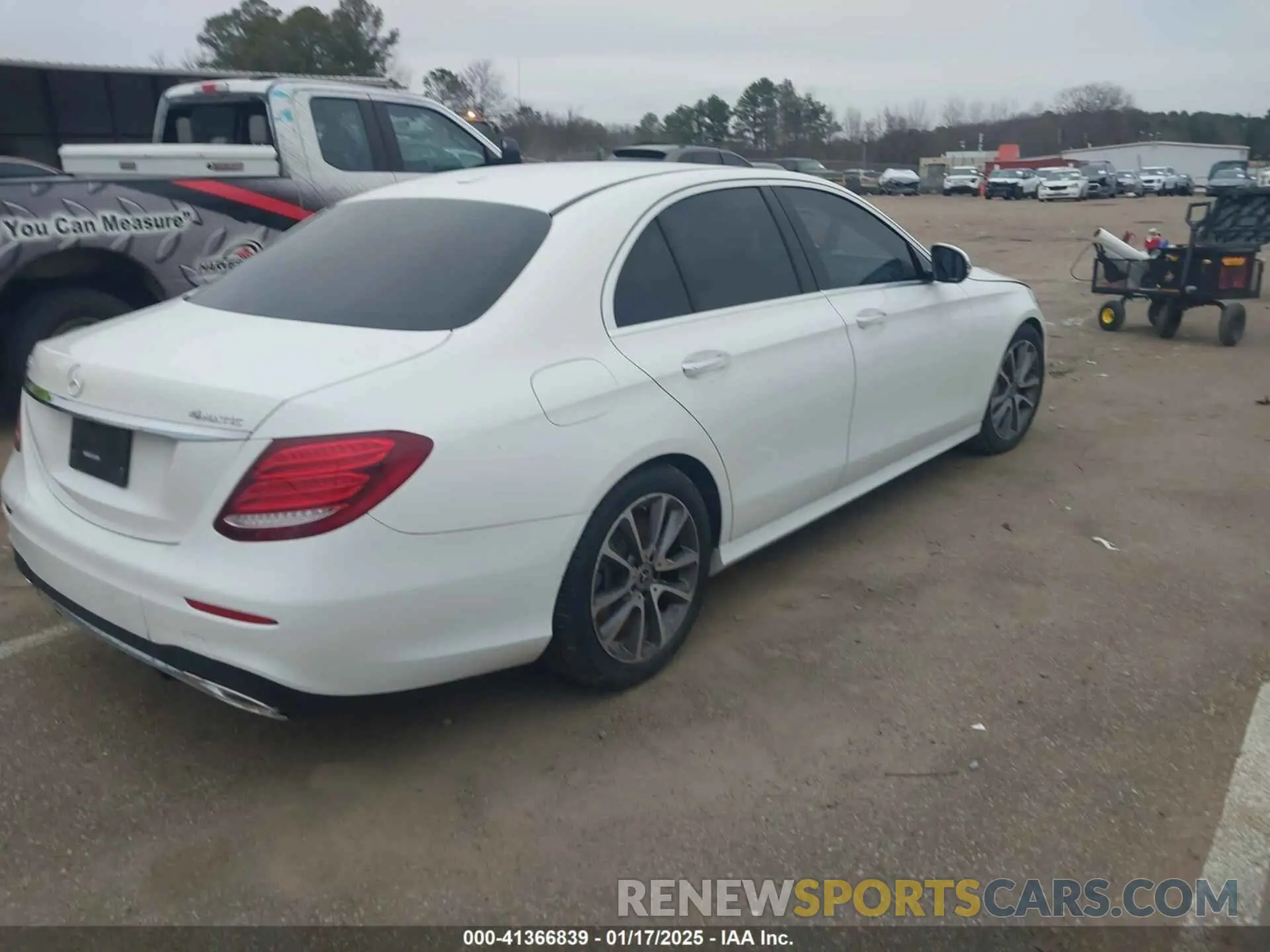 4 fotografías del automóvil dañado W1KZF6JB5LAH11466 MERCEDES-BENZ E 450 2020