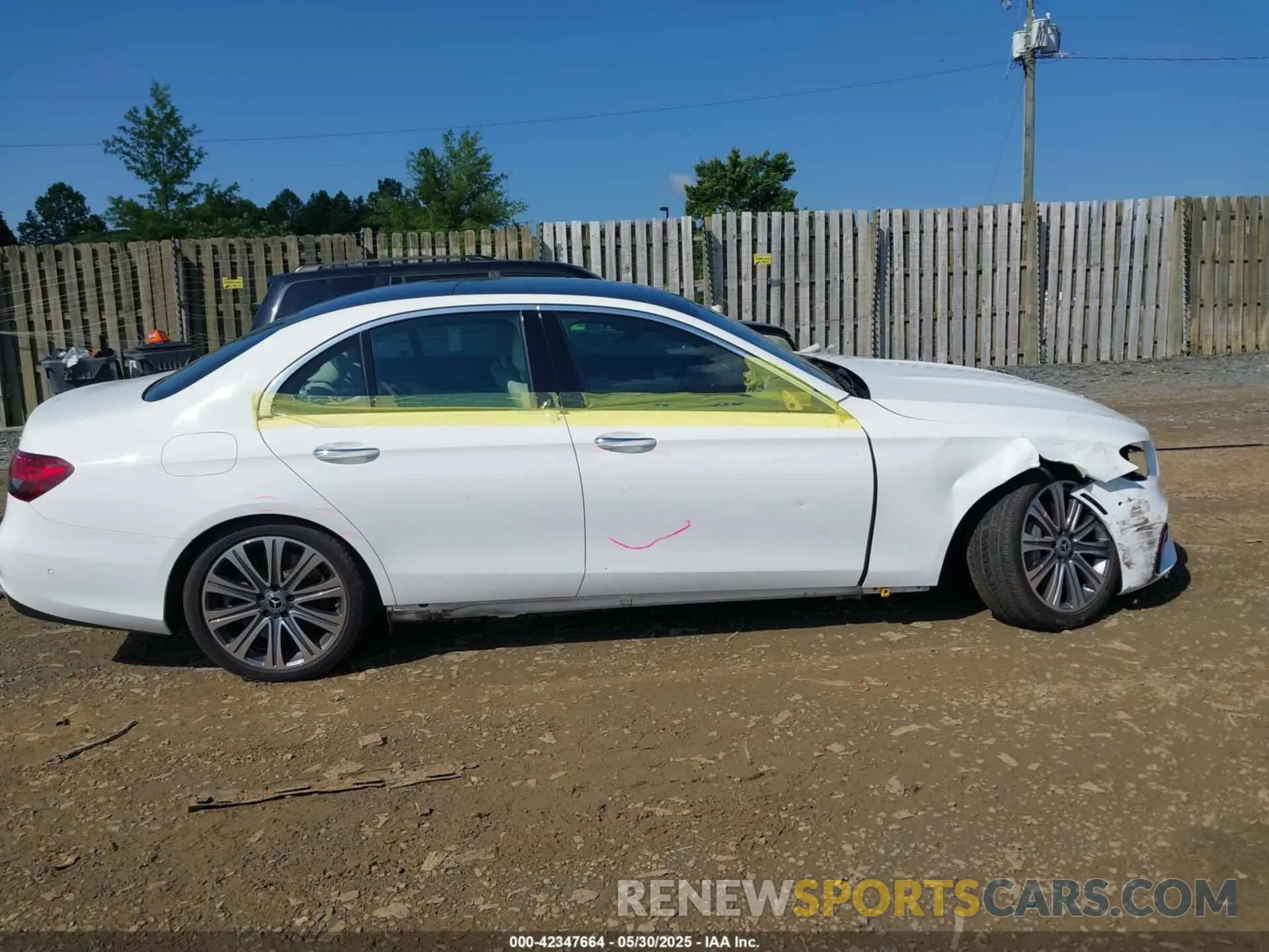 14 fotografías del automóvil dañado W1KZF5KB2MA999616 MERCEDES-BENZ E 450 2021