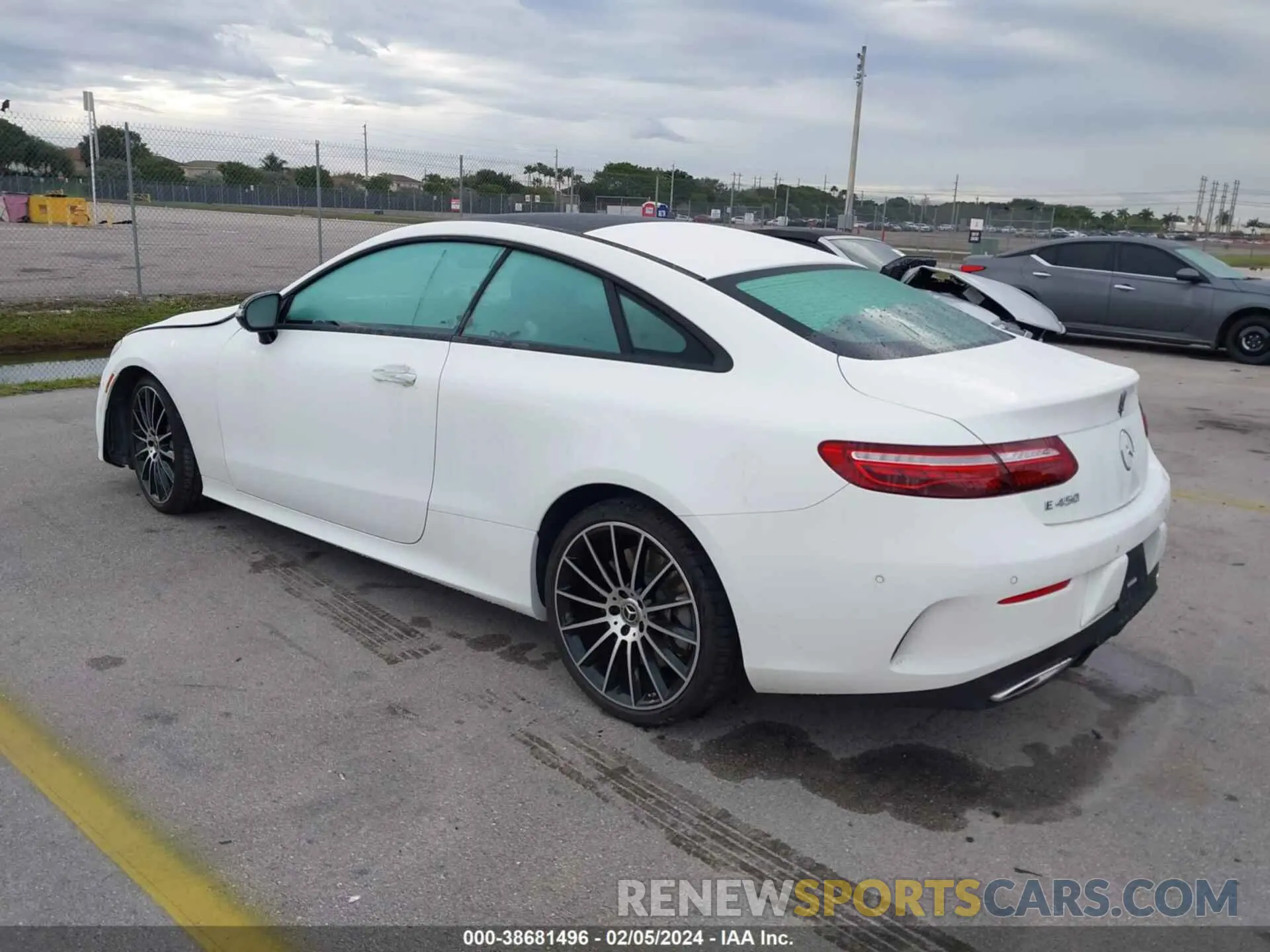3 fotografías del automóvil dañado W1K1J5JB6NF185602 MERCEDES-BENZ E 450 2022