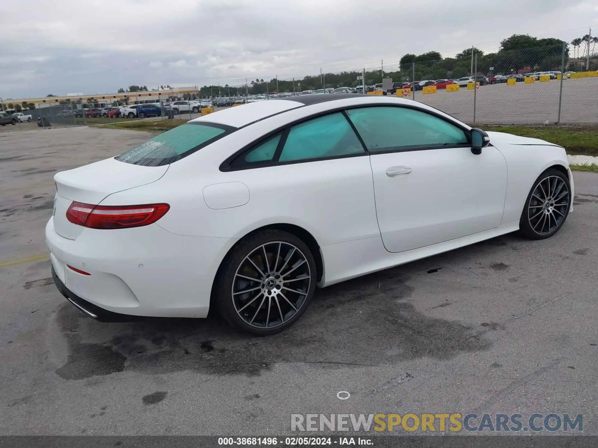 4 fotografías del automóvil dañado W1K1J5JB6NF185602 MERCEDES-BENZ E 450 2022