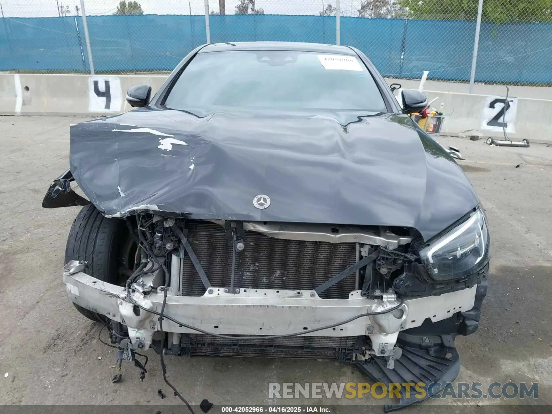 13 fotografías del automóvil dañado W1KZF5KB8NB092932 MERCEDES-BENZ E 450 2022
