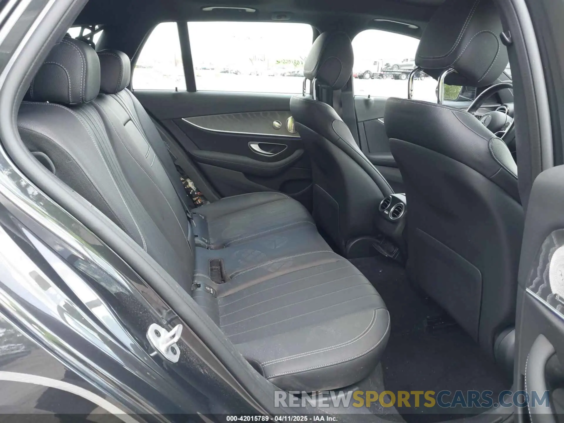 8 fotografías del automóvil dañado W1KZH6AB5PB181314 MERCEDES-BENZ E 450 2023