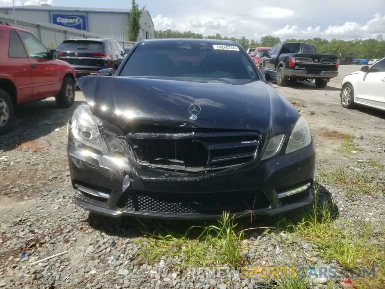 5 fotografías del automóvil dañado WDDHF5KB9DA667197 MERCEDES-BENZ E-CLASS 2013