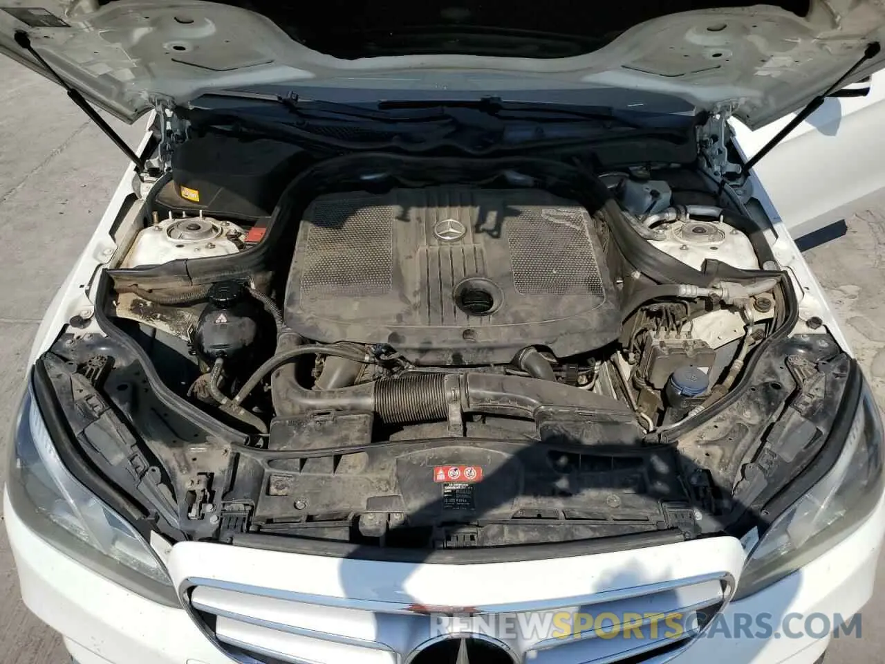 11 fotografías del automóvil dañado WDDHF9HB7EA883887 MERCEDES-BENZ E-CLASS 2014
