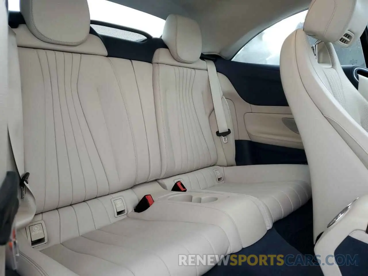 10 fotografías del automóvil dañado WDD1K6JB6KF115340 MERCEDES-BENZ E-CLASS 2019