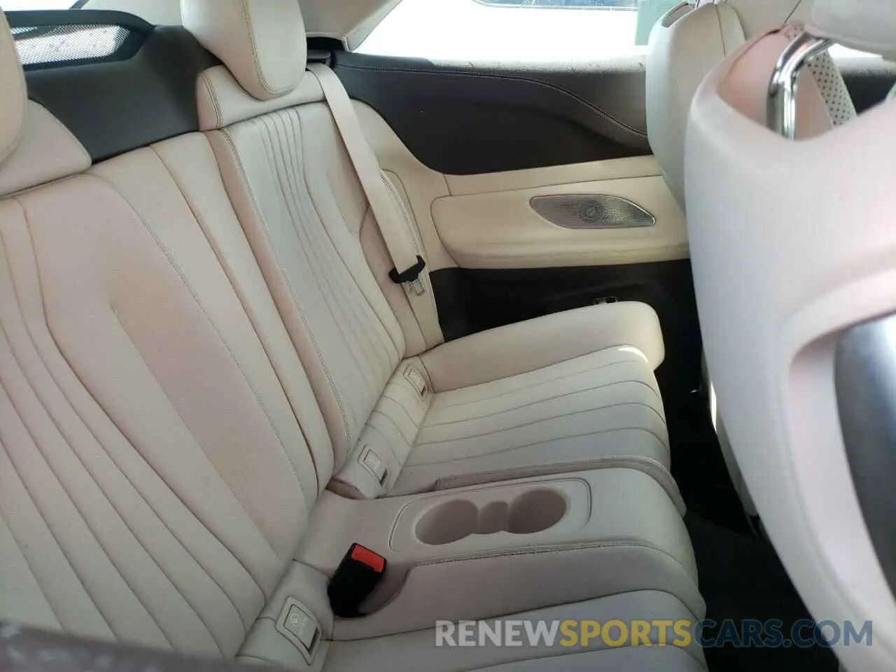 6 fotografías del automóvil dañado WDD1K6JB9KF080180 MERCEDES-BENZ E-CLASS 2019