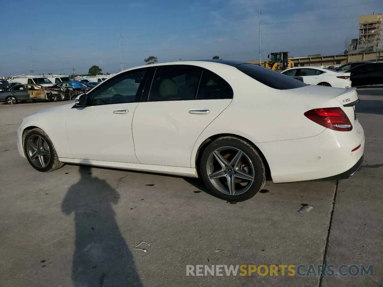 2 fotografías del automóvil dañado WDDZF4JB0KA514205 MERCEDES-BENZ E-CLASS 2019