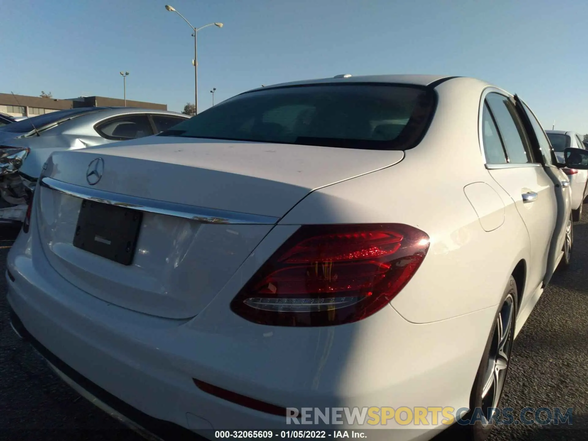 4 fotografías del automóvil dañado WDDZF4JB0KA518609 MERCEDES-BENZ E-CLASS 2019
