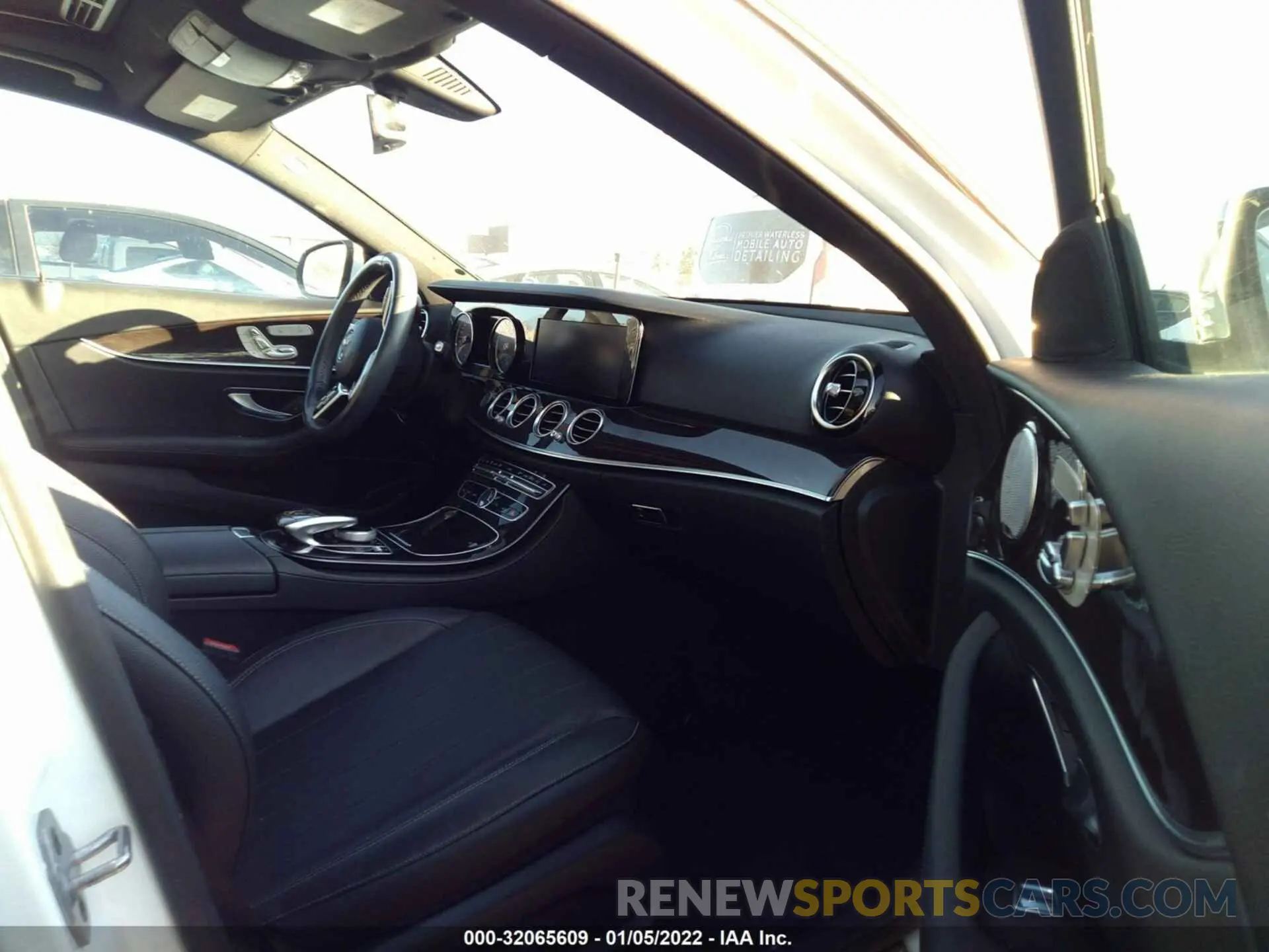 5 fotografías del automóvil dañado WDDZF4JB0KA518609 MERCEDES-BENZ E-CLASS 2019