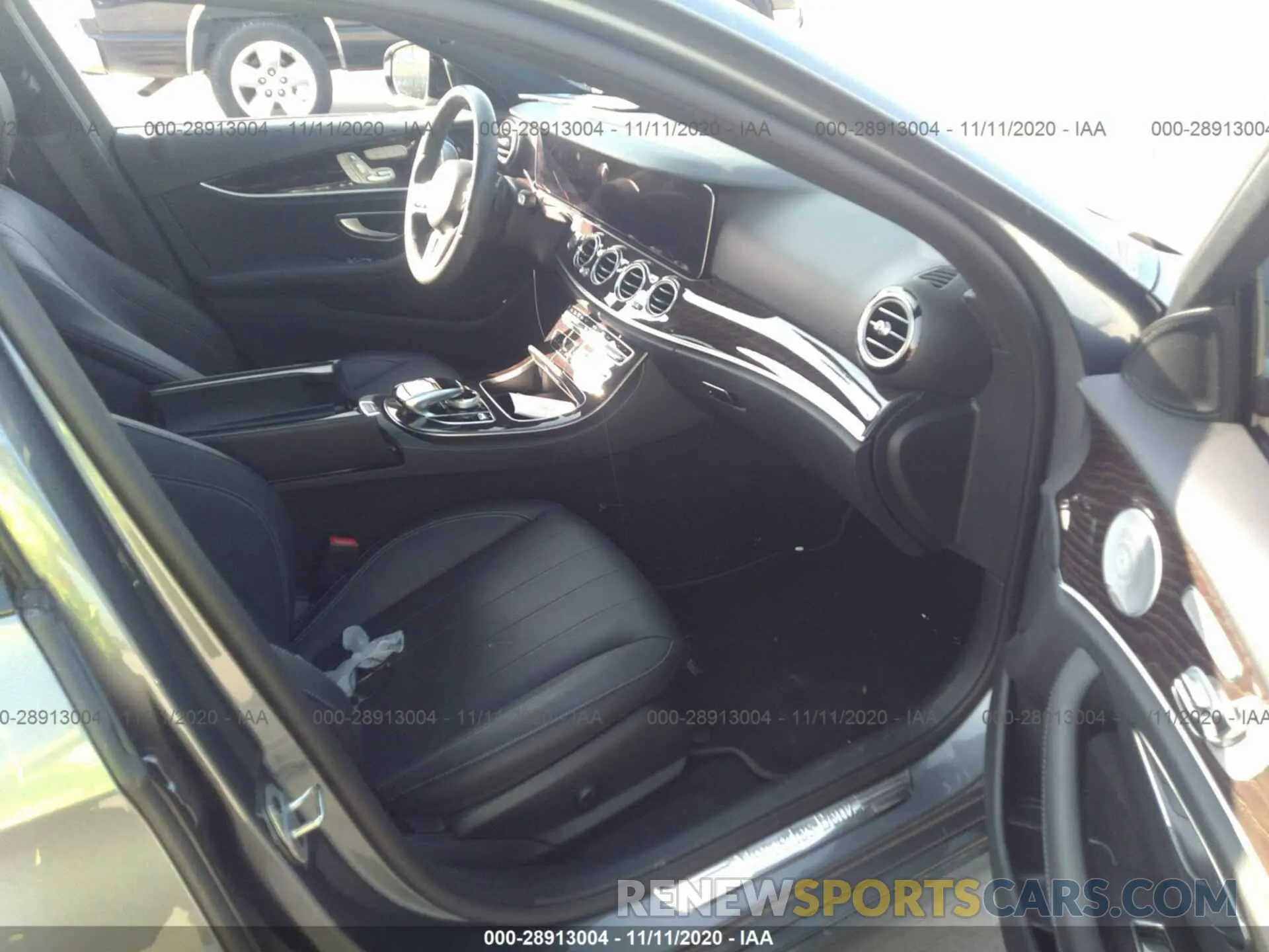 5 fotografías del automóvil dañado WDDZF4JB0KA644856 MERCEDES-BENZ E-CLASS 2019