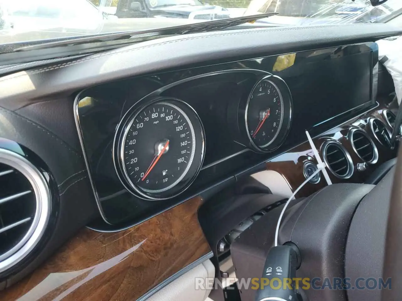 9 fotografías del automóvil dañado WDDZF4JB1KA514407 MERCEDES-BENZ E-CLASS 2019