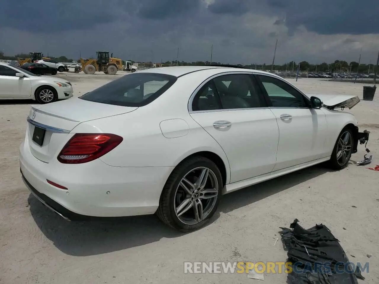 3 fotografías del automóvil dañado WDDZF4JB1KA573182 MERCEDES-BENZ E-CLASS 2019