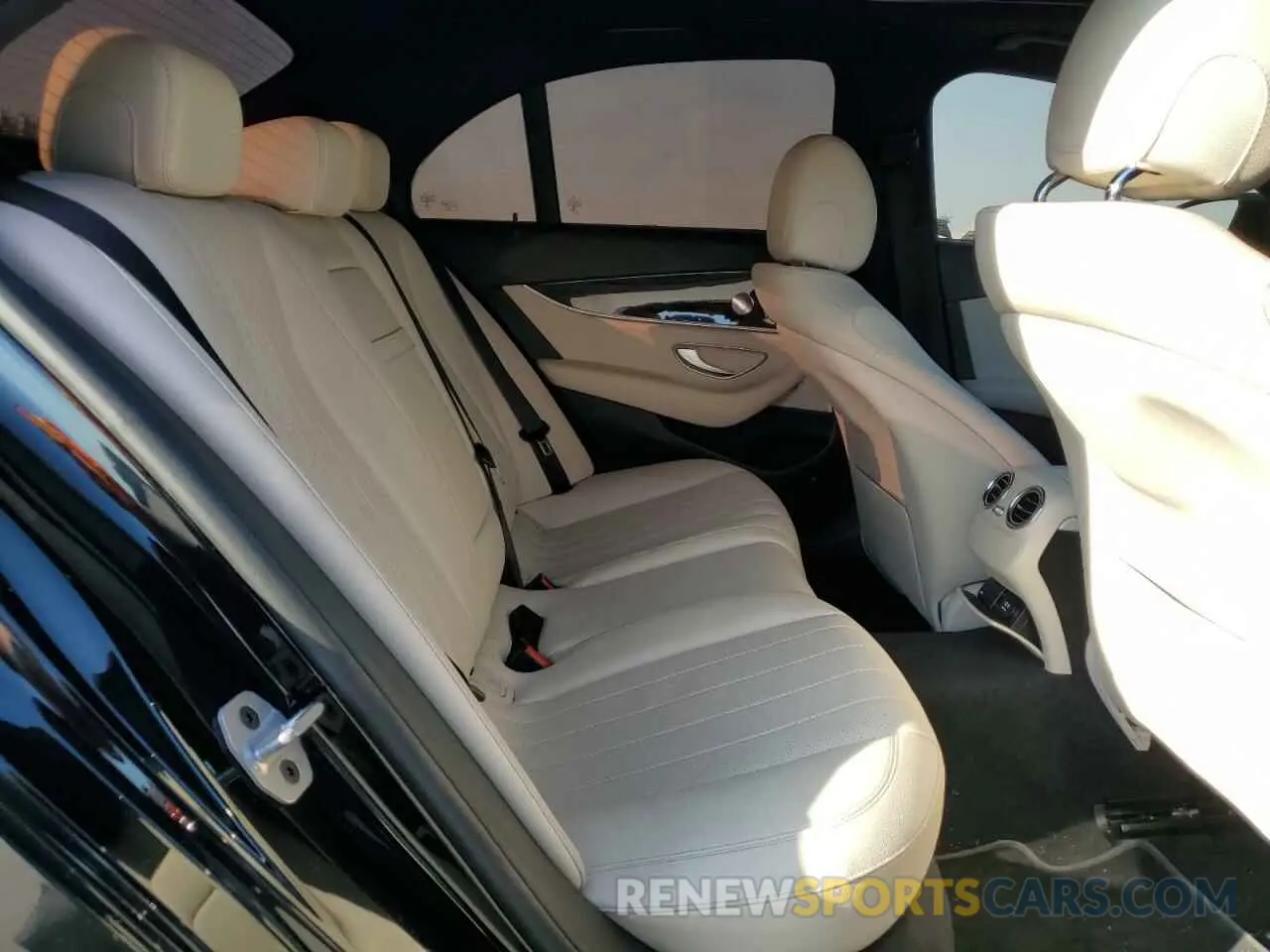 10 fotografías del automóvil dañado WDDZF4JB1KA634935 MERCEDES-BENZ E-CLASS 2019