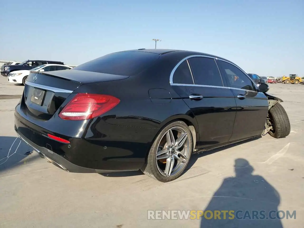 3 fotografías del automóvil dañado WDDZF4JB1KA634935 MERCEDES-BENZ E-CLASS 2019