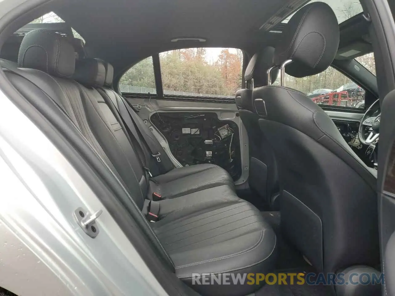 10 fotografías del automóvil dañado WDDZF4JB2KA521043 MERCEDES-BENZ E-CLASS 2019