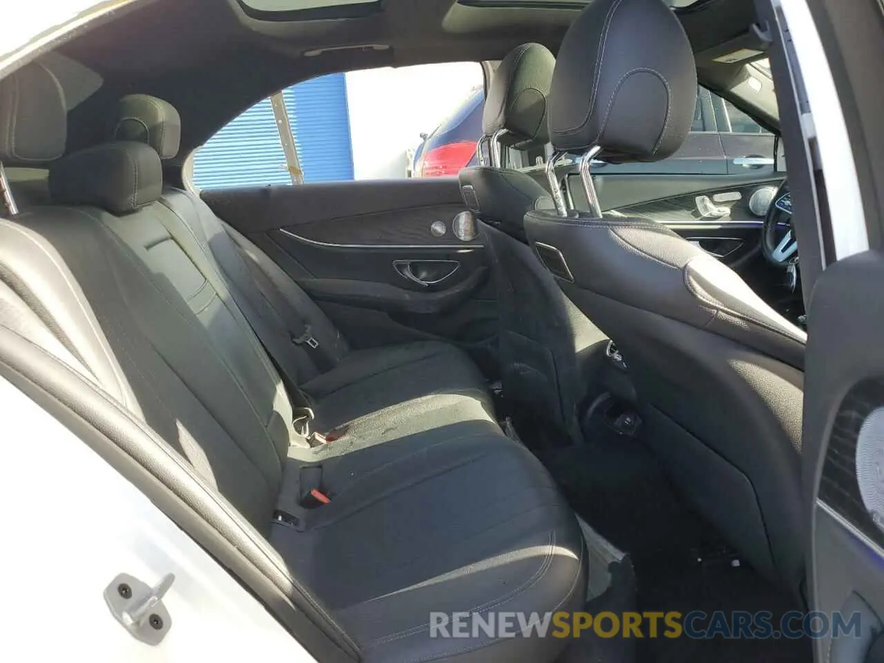 10 fotografías del automóvil dañado WDDZF4JB2KA646074 MERCEDES-BENZ E-CLASS 2019