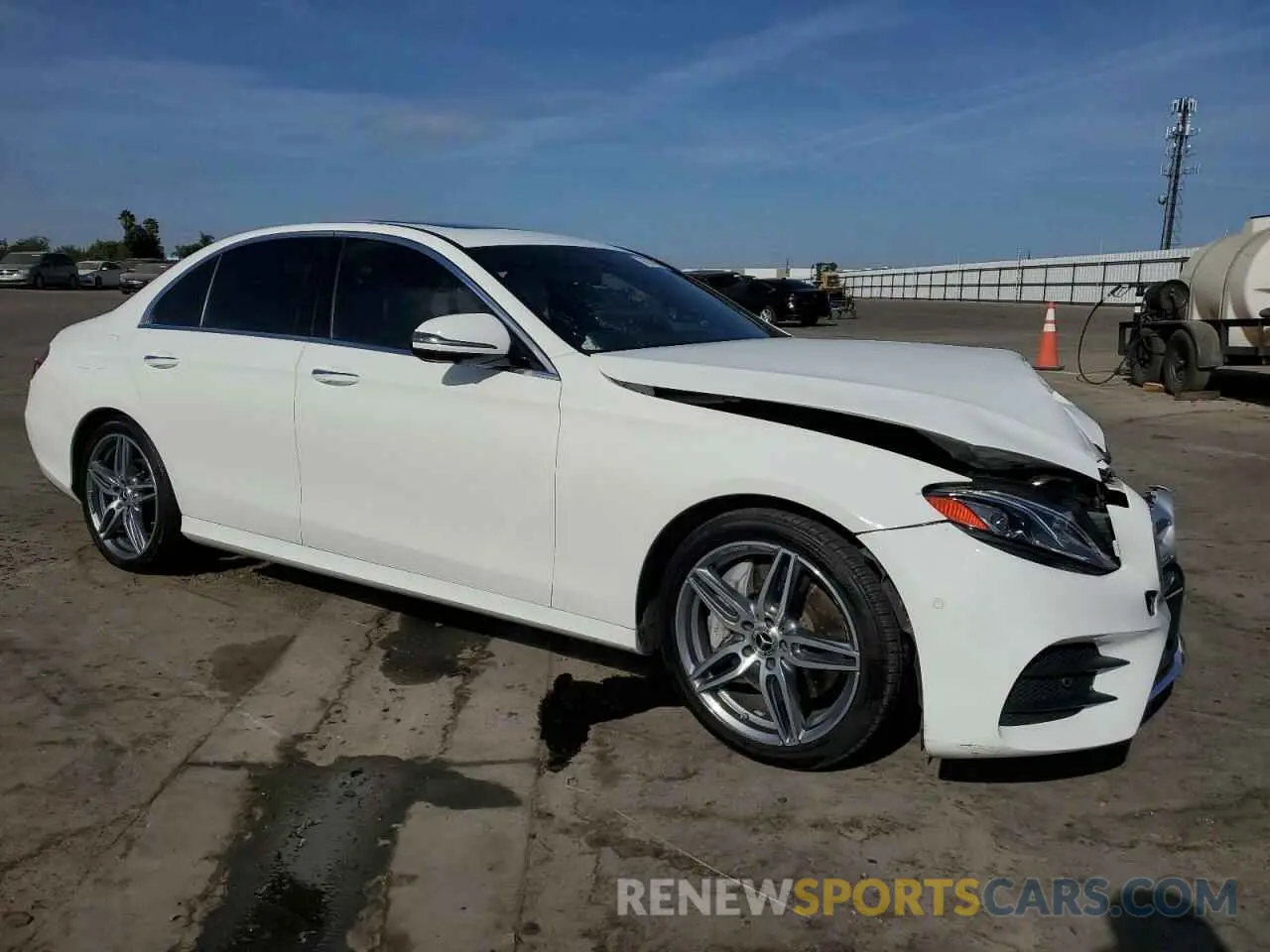 4 fotografías del automóvil dañado WDDZF4JB4KA676063 MERCEDES-BENZ E-CLASS 2019