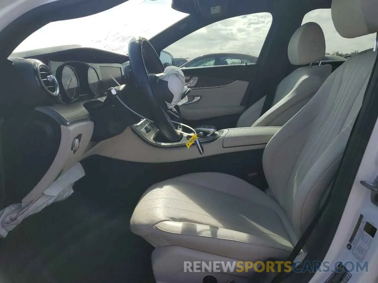 7 fotografías del automóvil dañado WDDZF4JB4KA676063 MERCEDES-BENZ E-CLASS 2019