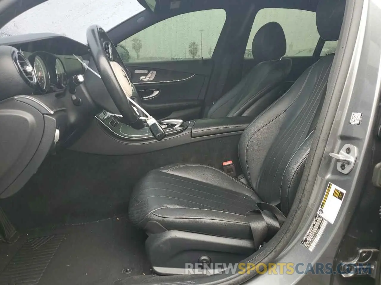 7 fotografías del automóvil dañado WDDZF4JB7KA563935 MERCEDES-BENZ E-CLASS 2019