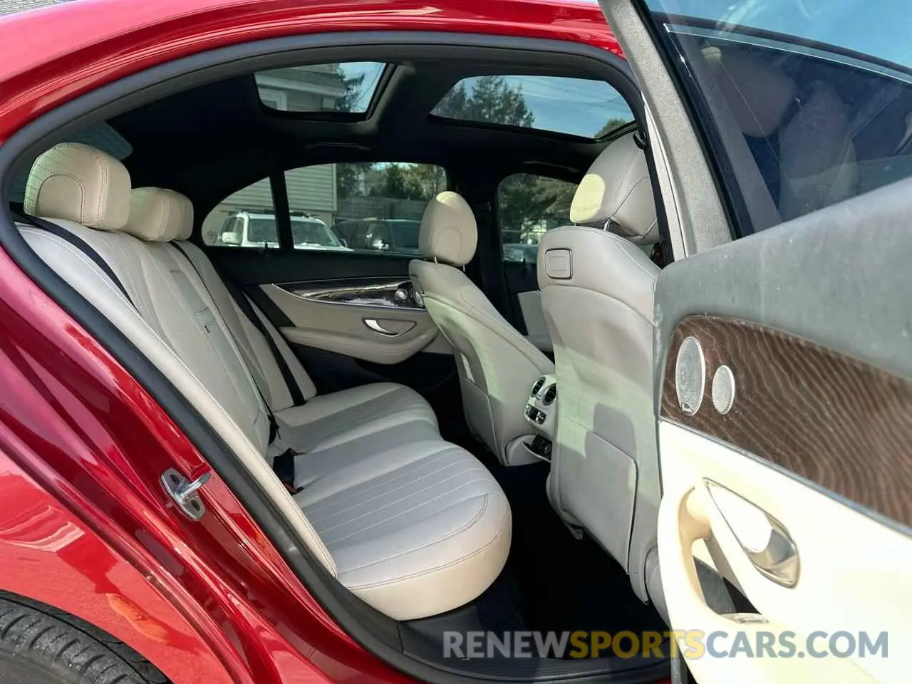 9 fotografías del automóvil dañado WDDZF4JB8KA586379 MERCEDES-BENZ E-CLASS 2019