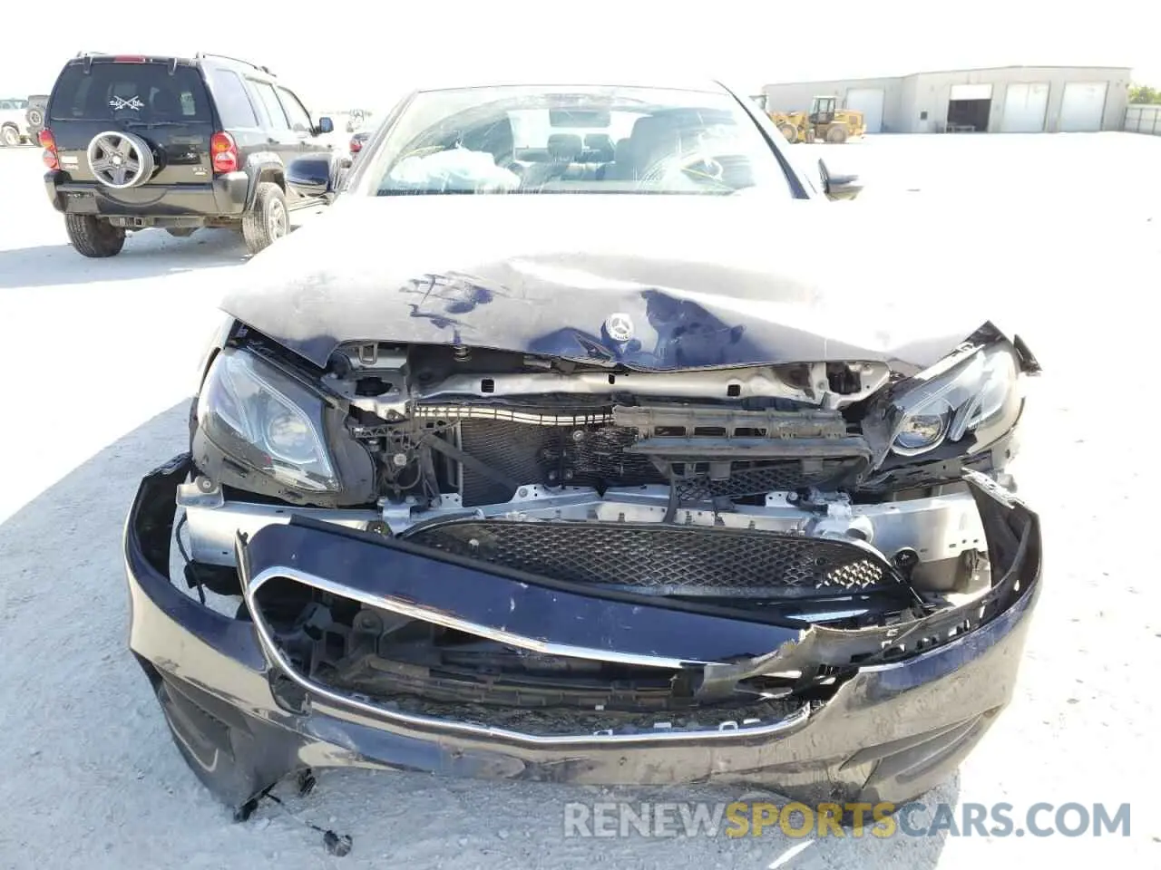 9 fotografías del automóvil dañado WDDZF4JB9KA592935 MERCEDES-BENZ E-CLASS 2019