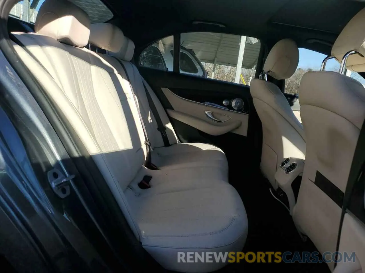 10 fotografías del automóvil dañado WDDZF4JBXKA522523 MERCEDES-BENZ E-CLASS 2019