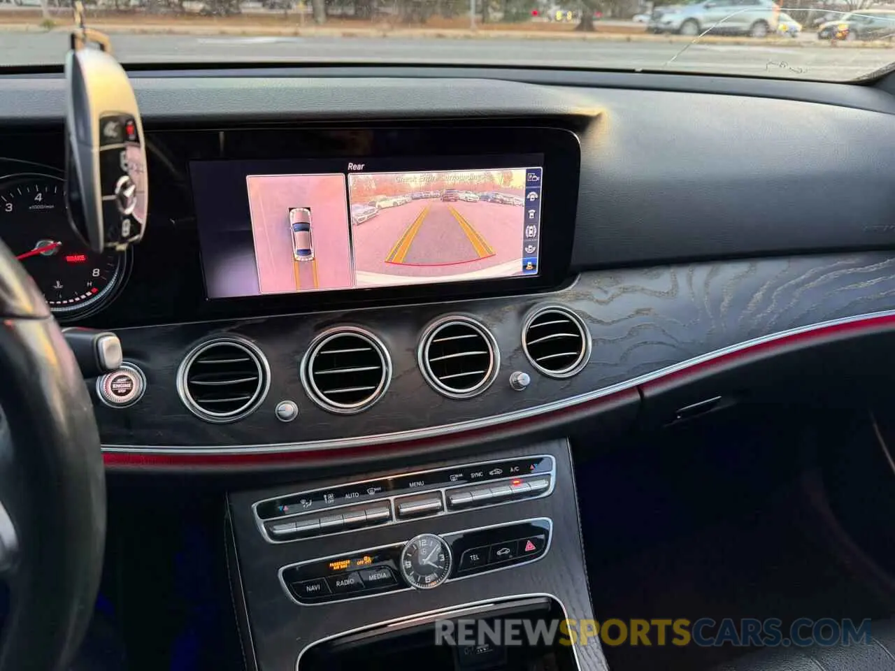 10 fotografías del automóvil dañado WDDZF4JBXKA600136 MERCEDES-BENZ E-CLASS 2019