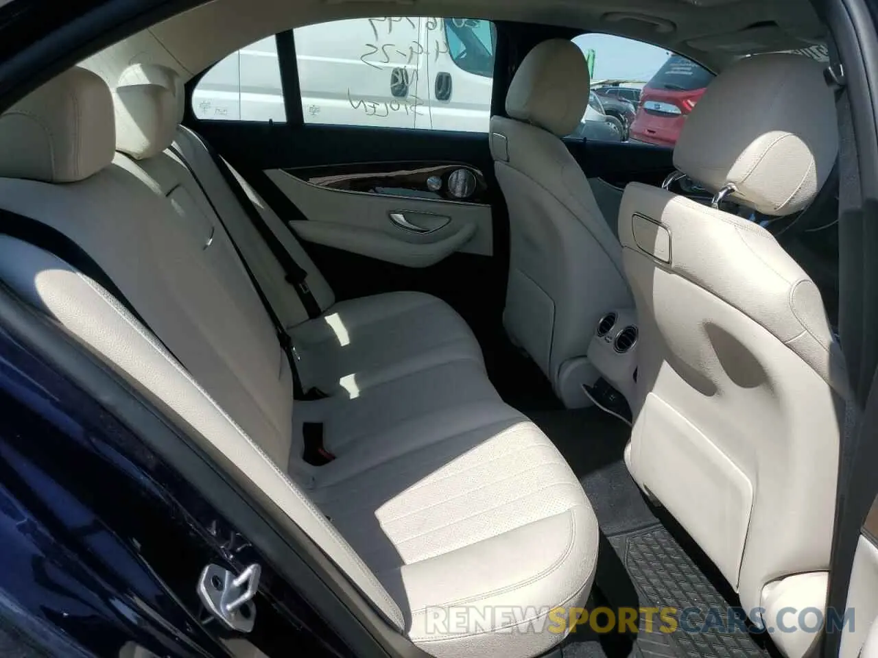 10 fotografías del automóvil dañado WDDZF4KB0KA623603 MERCEDES-BENZ E-CLASS 2019