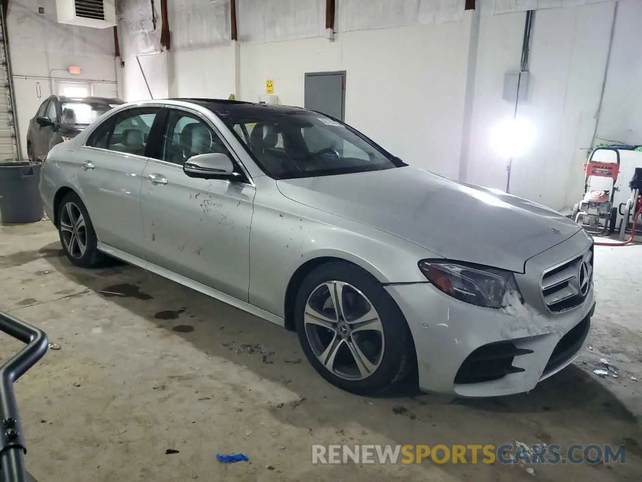 4 fotografías del automóvil dañado WDDZF4KB2KA563081 MERCEDES-BENZ E-CLASS 2019