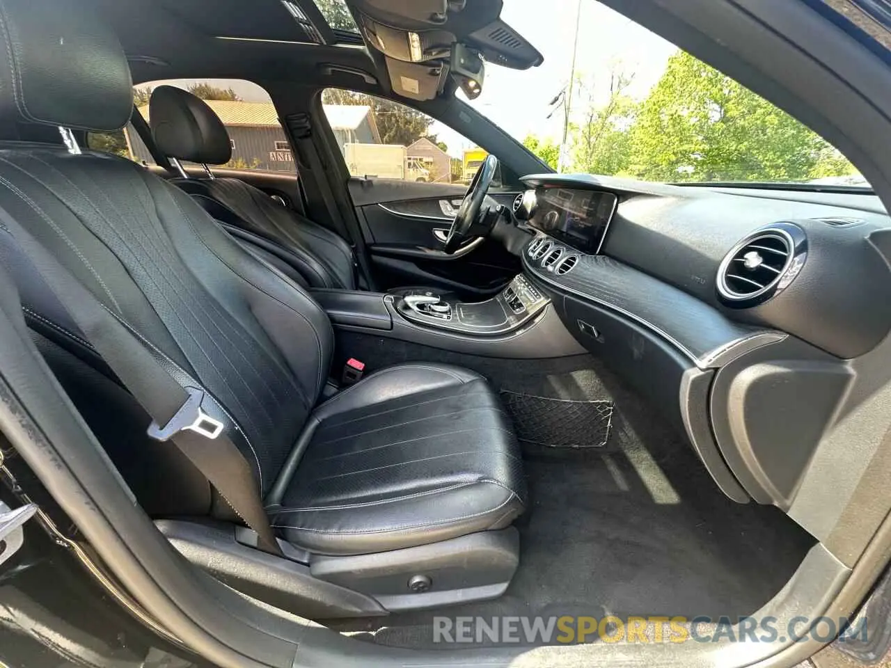 5 fotografías del automóvil dañado WDDZF4KB6KA566954 MERCEDES-BENZ E-CLASS 2019