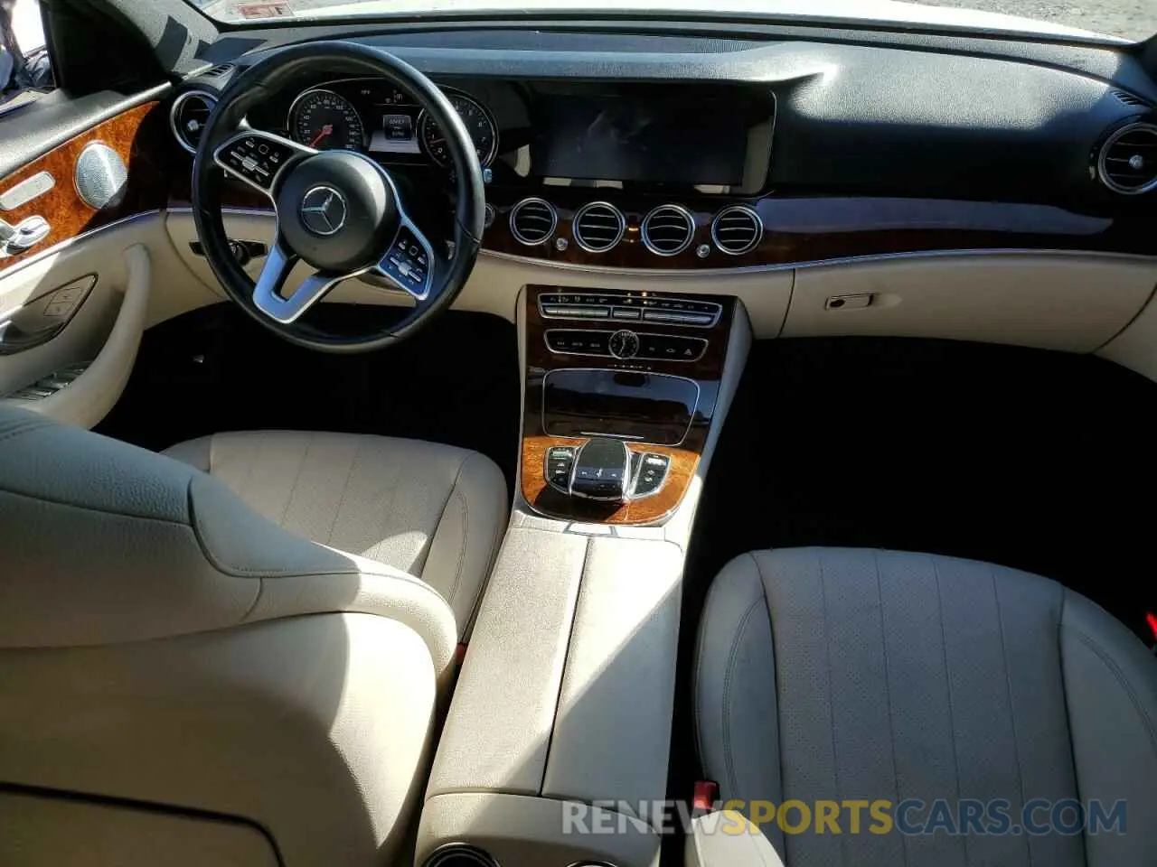 8 fotografías del automóvil dañado WDDZF4KB6KA621953 MERCEDES-BENZ E-CLASS 2019