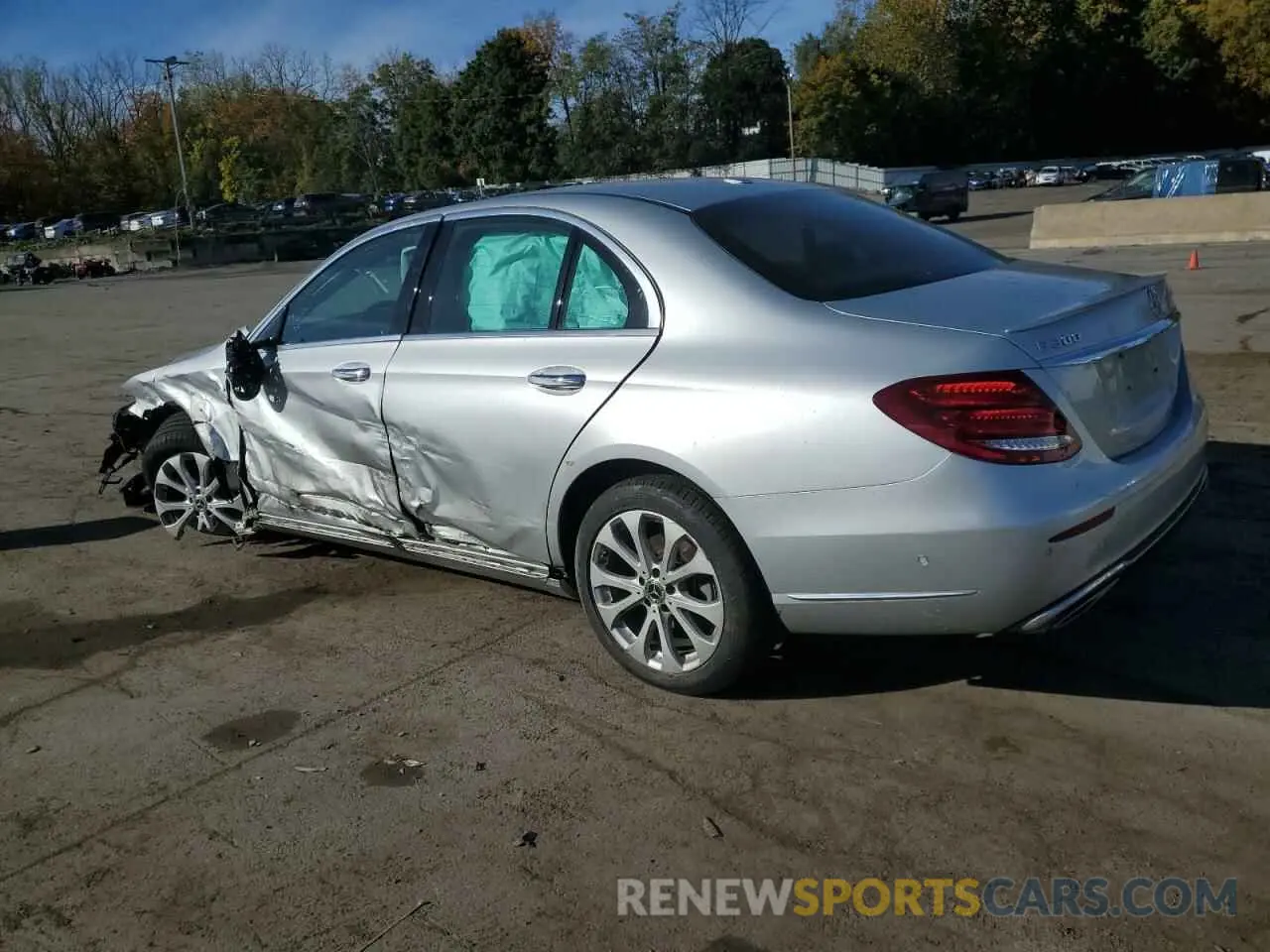 2 fotografías del automóvil dañado WDDZF4KB7KA588137 MERCEDES-BENZ E-CLASS 2019