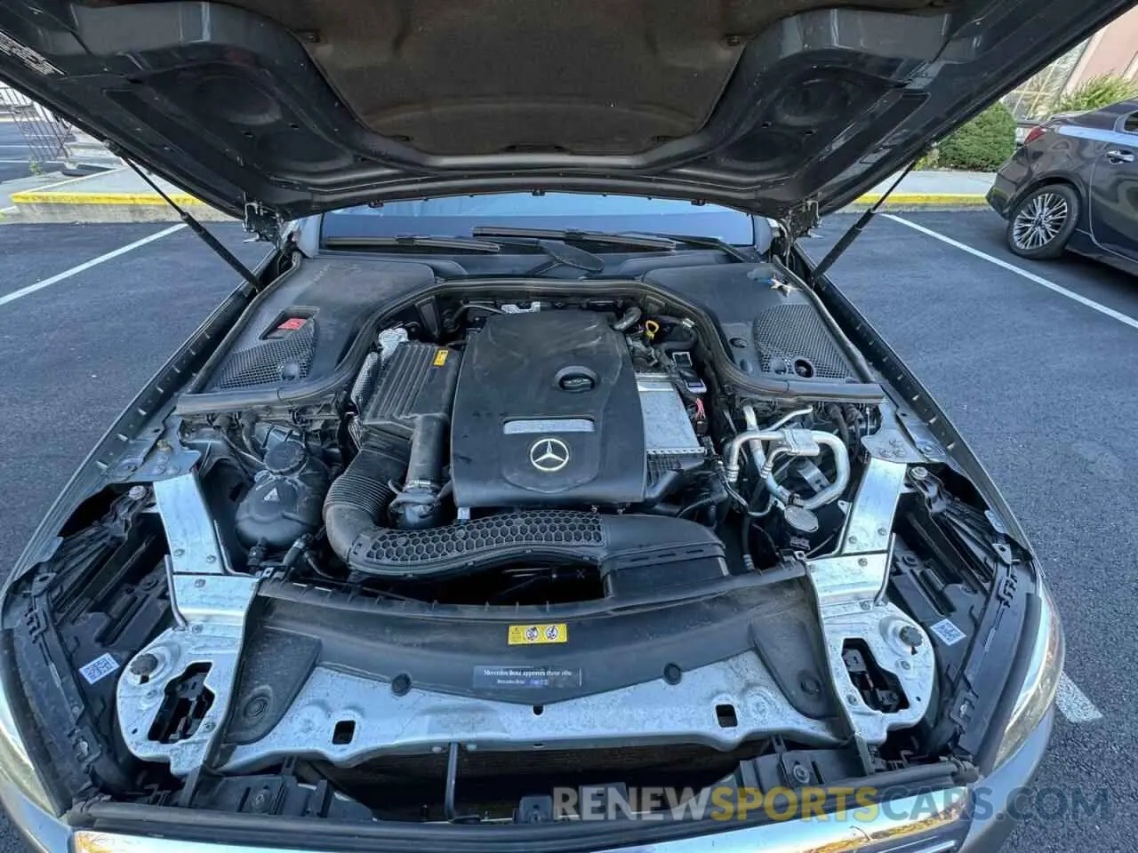 10 fotografías del automóvil dañado WDDZF4KB8KA522891 MERCEDES-BENZ E-CLASS 2019