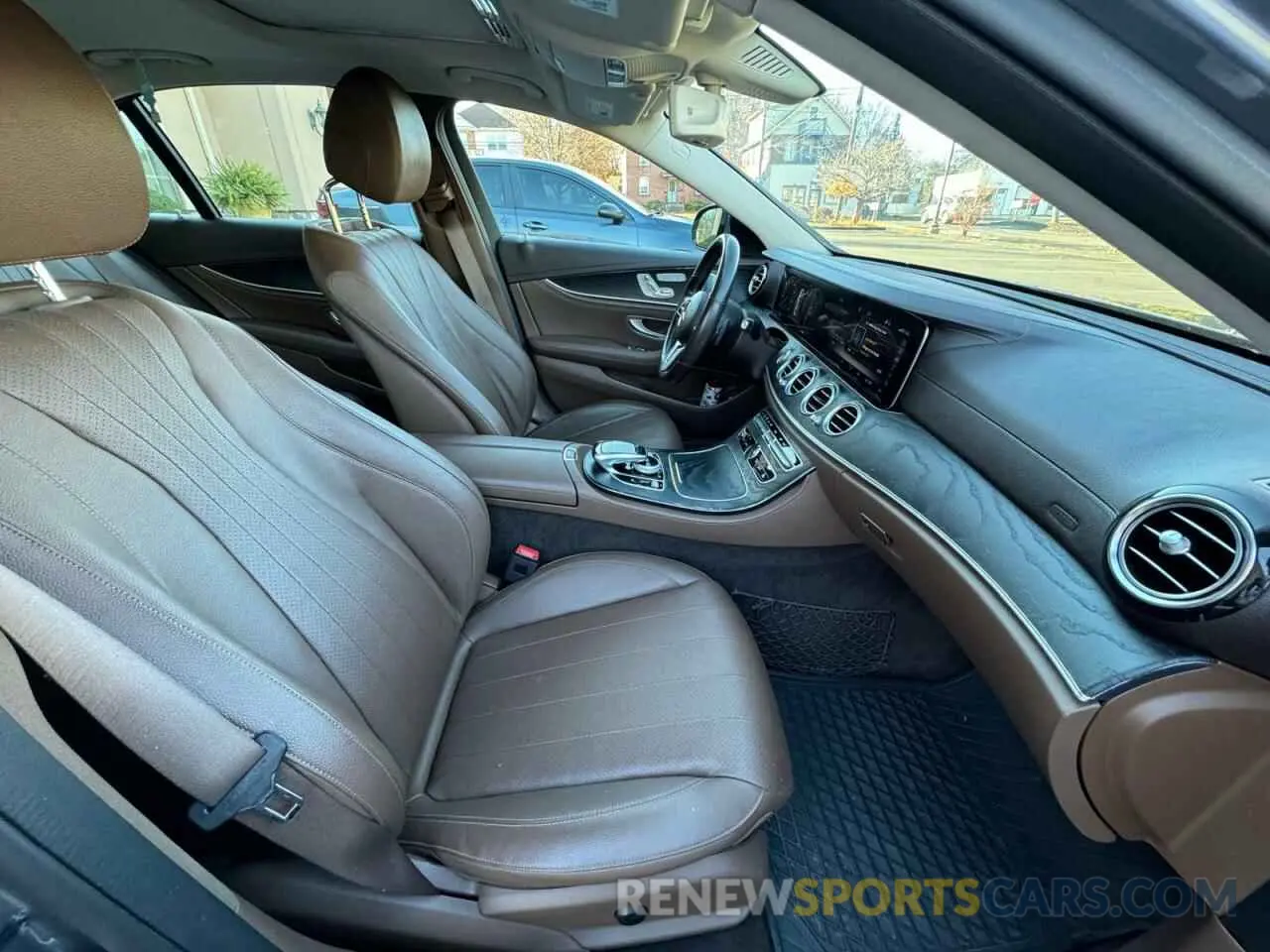 7 fotografías del automóvil dañado WDDZF4KB8KA522891 MERCEDES-BENZ E-CLASS 2019