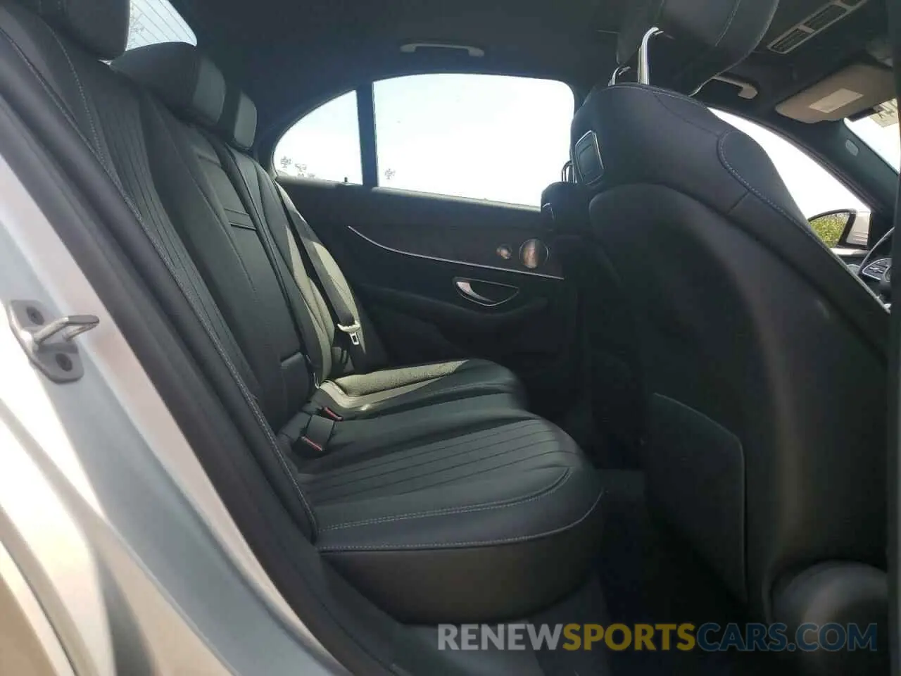 10 fotografías del automóvil dañado WDDZF4KB9KA505887 MERCEDES-BENZ E-CLASS 2019