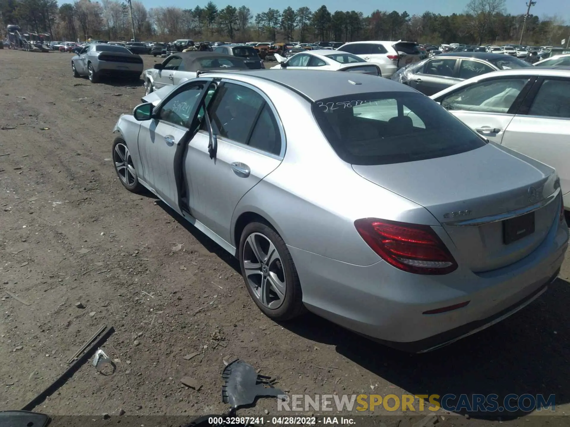3 fotografías del automóvil dañado WDDZF4KB9KA675232 MERCEDES-BENZ E-CLASS 2019
