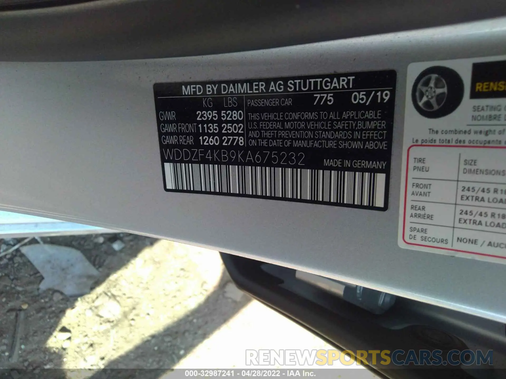 9 fotografías del automóvil dañado WDDZF4KB9KA675232 MERCEDES-BENZ E-CLASS 2019