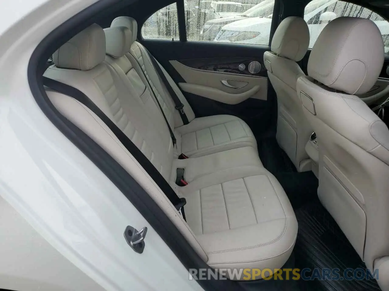 10 fotografías del automóvil dañado WDDZF6JB3KA571252 MERCEDES-BENZ E-CLASS 2019
