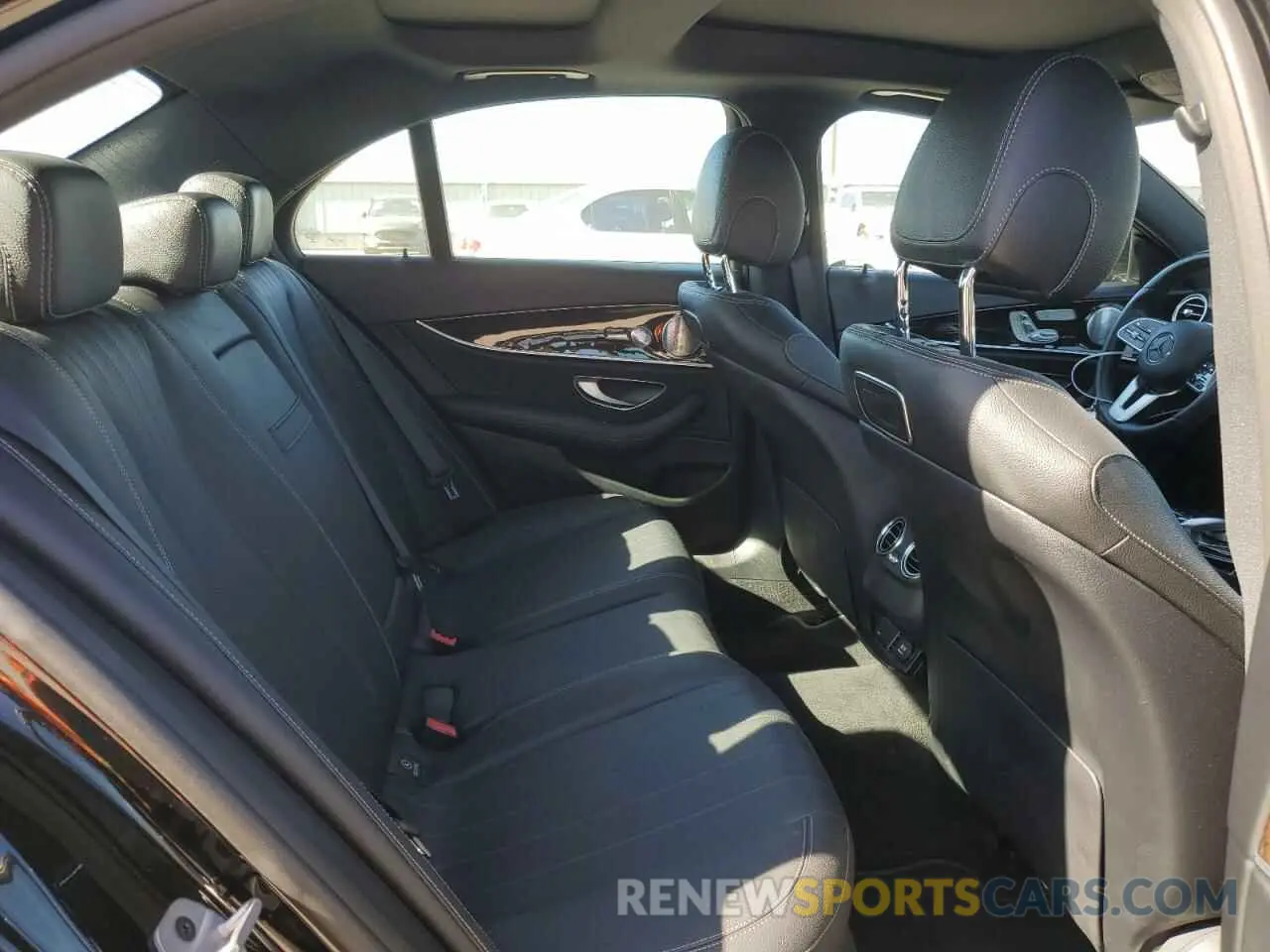 10 fotografías del automóvil dañado WDDZF6JB4KA518110 MERCEDES-BENZ E-CLASS 2019