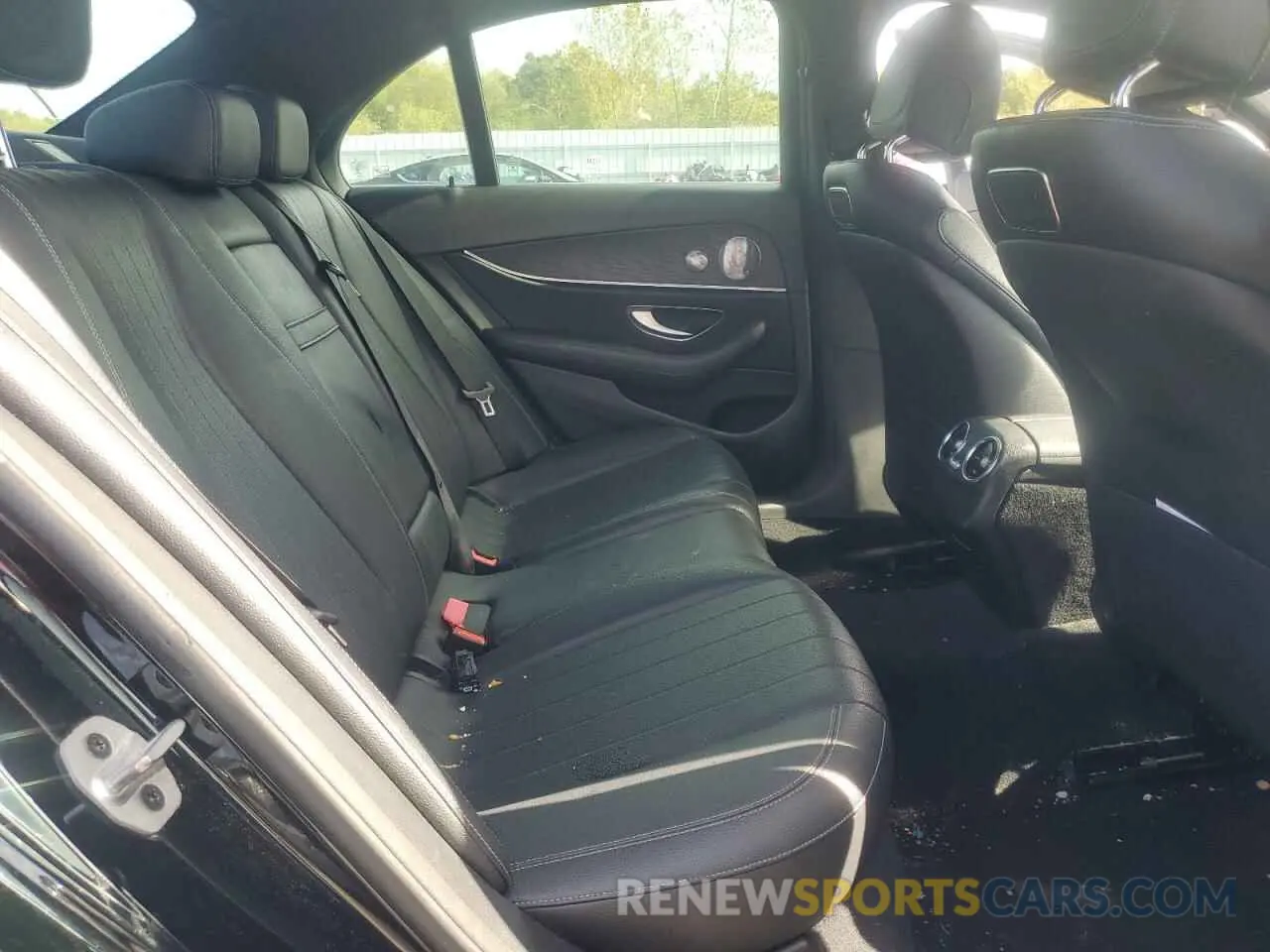 10 fotografías del automóvil dañado WDDZF6JB8KA490554 MERCEDES-BENZ E-CLASS 2019