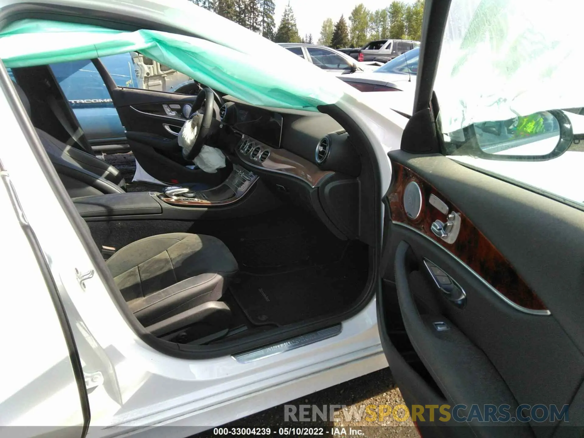 5 fotografías del automóvil dañado WDDZH6JB7KA667170 MERCEDES-BENZ E-CLASS 2019